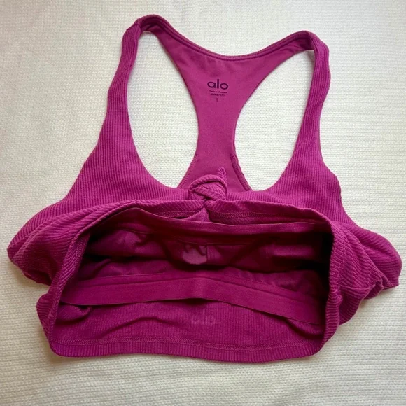 ALO Yoga Ribbed “It’s a Knot” Sports Bra
Magenta Size S - Picture 3 of 4